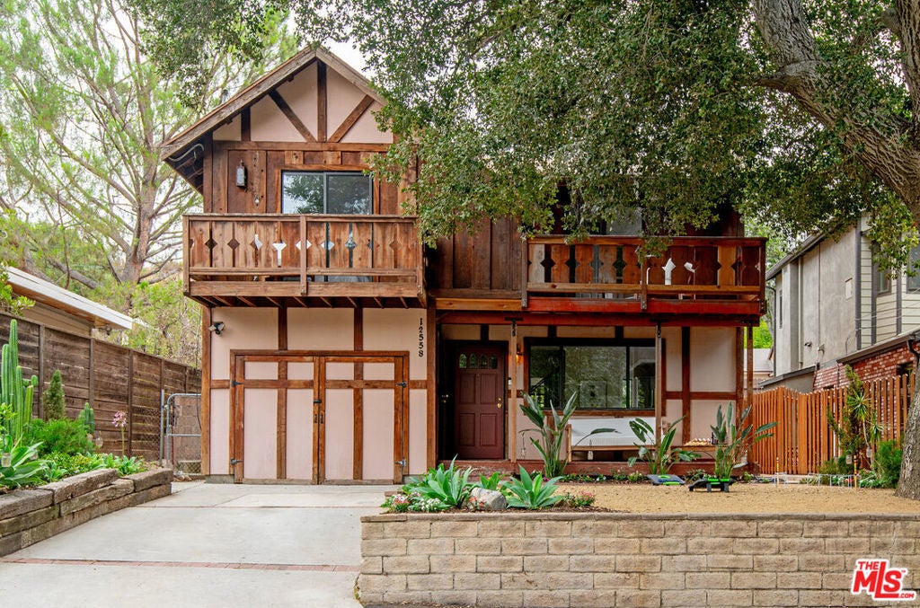 Photo of Listing #25586791