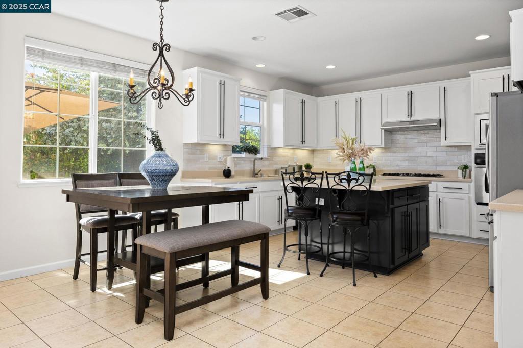 Photo of Listing #41110395