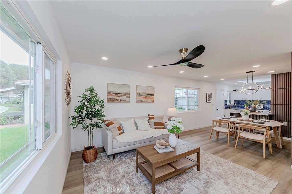 Photo of Listing #SB25178485