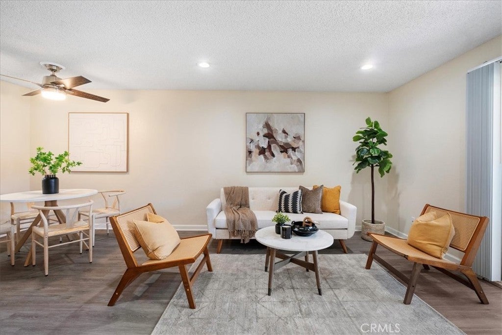 Photo of Listing #SR25189691