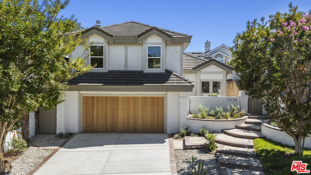 Photo of Listing #25587541