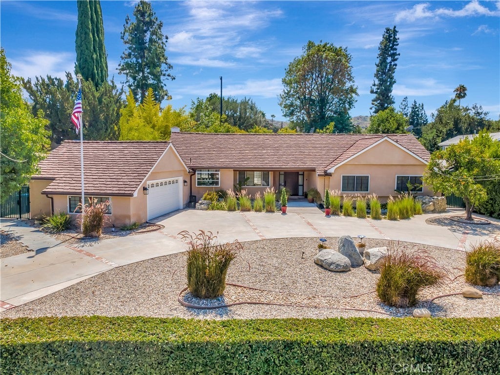 Photo of Listing #SR25199255