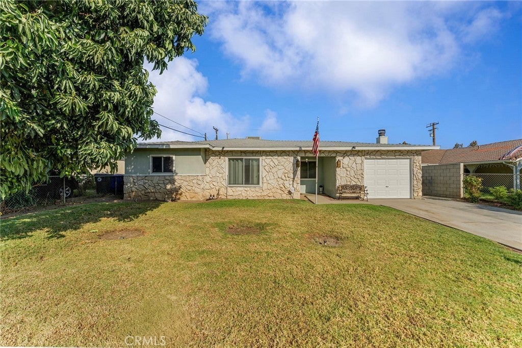 Photo of Listing #IV25199689