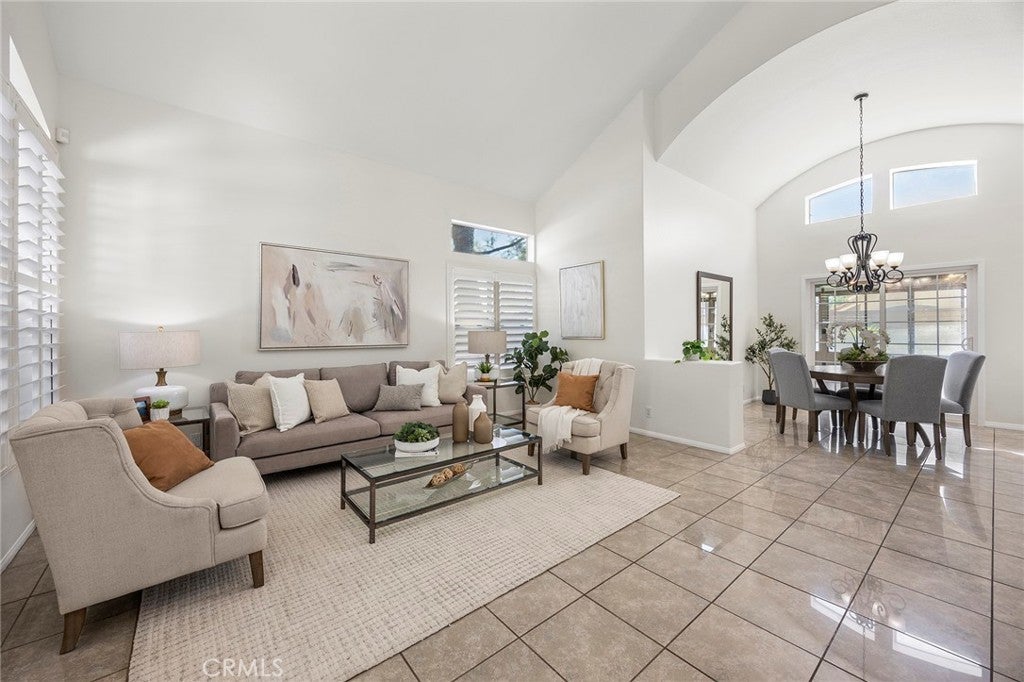 Photo of Listing #PW25186893