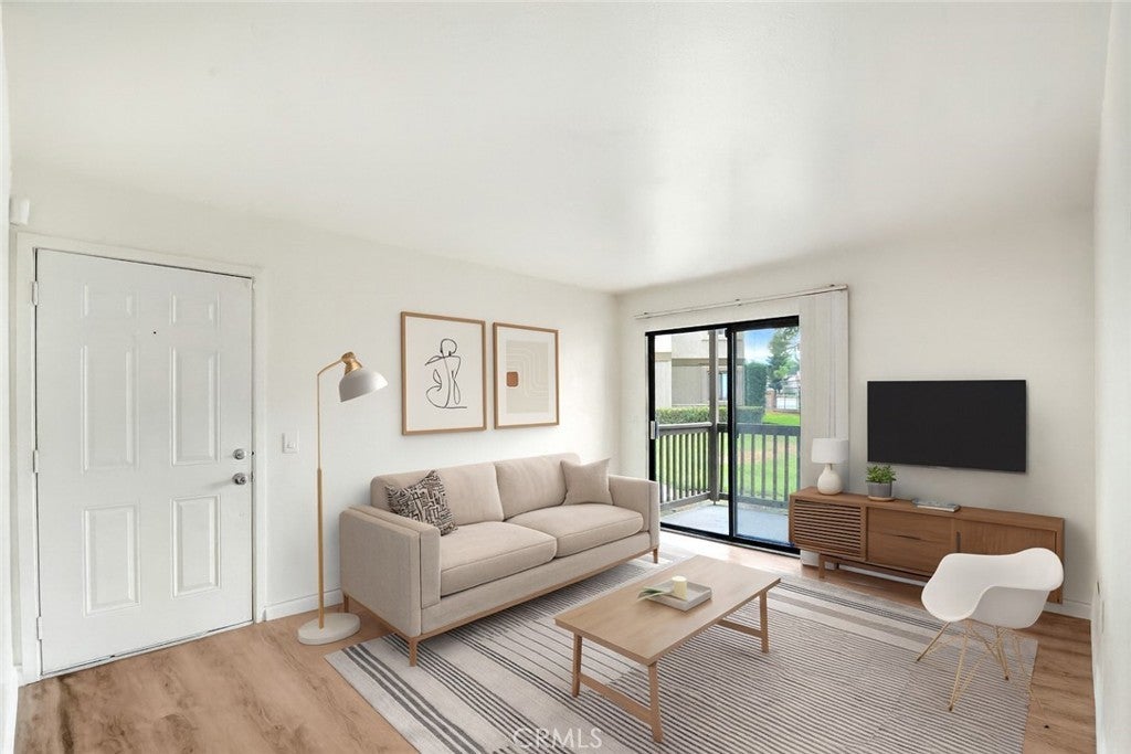 Photo of Listing #CV25199534