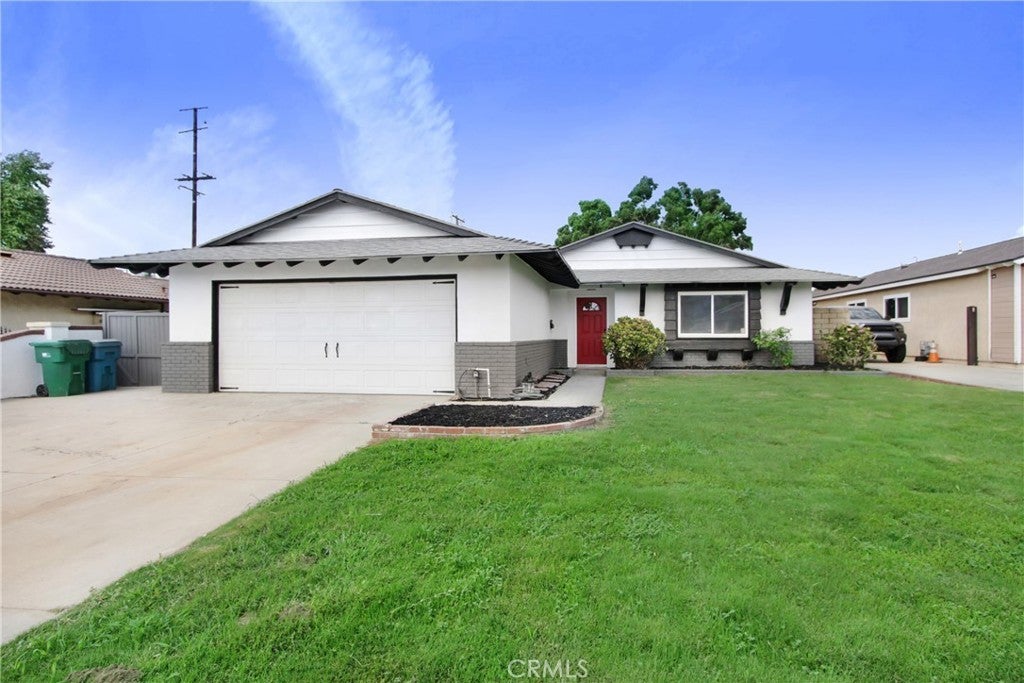 Photo of Listing #IV25199763