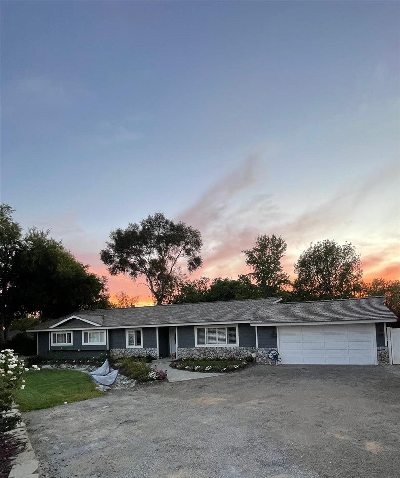 Photo of Listing #PW25199230