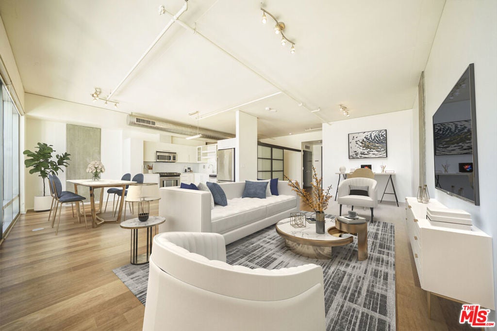 Photo of Listing #25587267