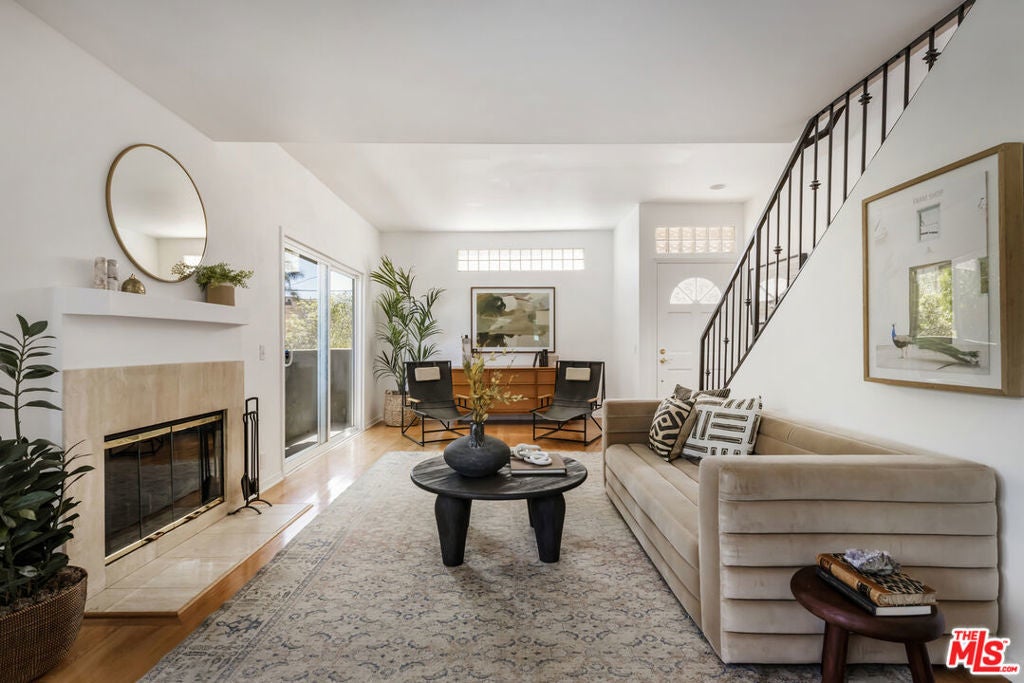 Photo of Listing #25587041