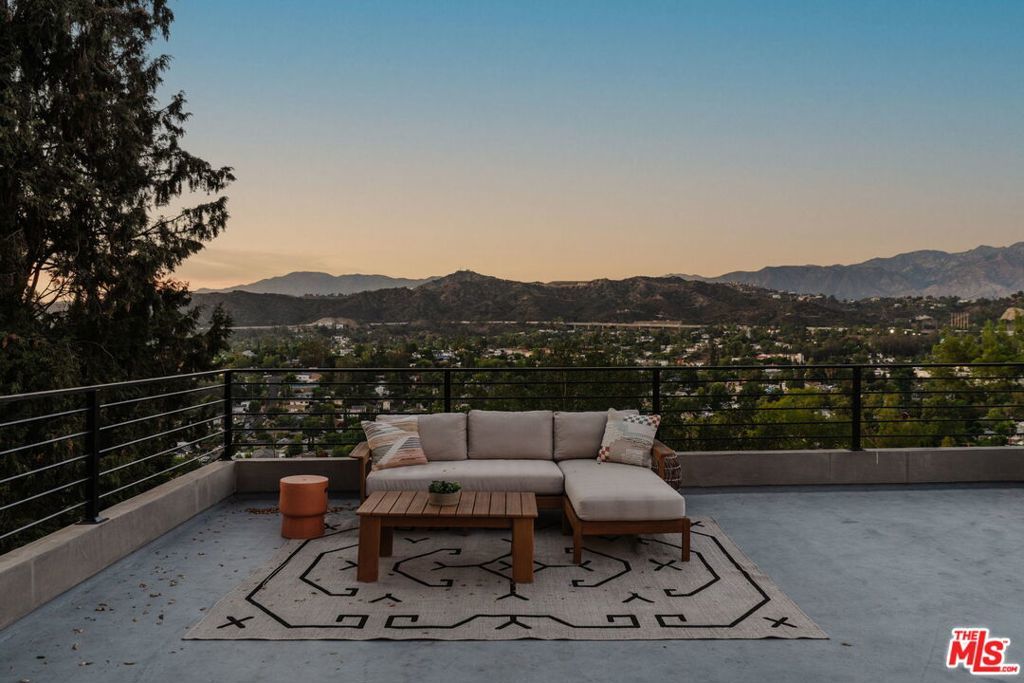 Photo of Listing #25586927