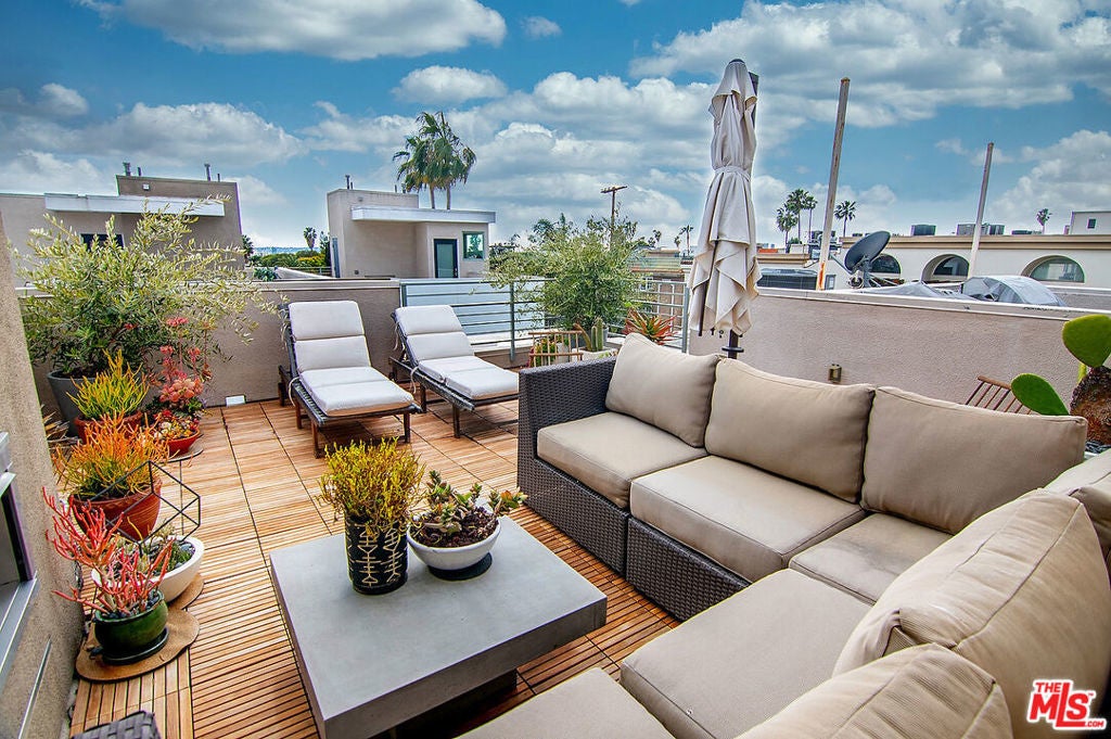 Photo of Listing #25588249