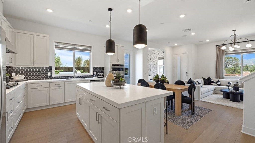 Photo of Listing #OC25200388