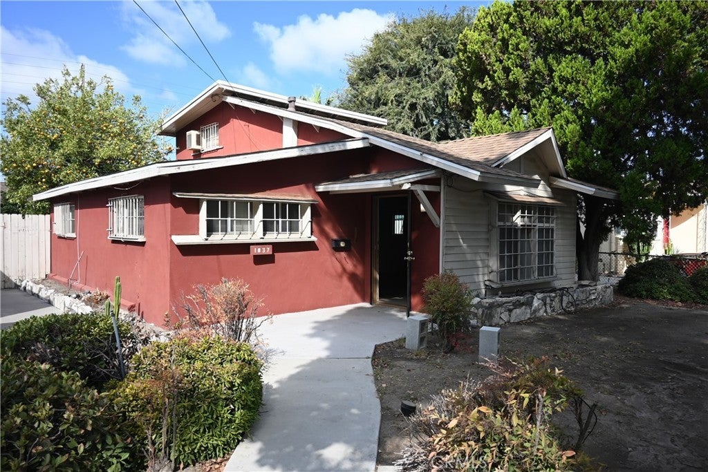 Photo of Listing #CV25200492