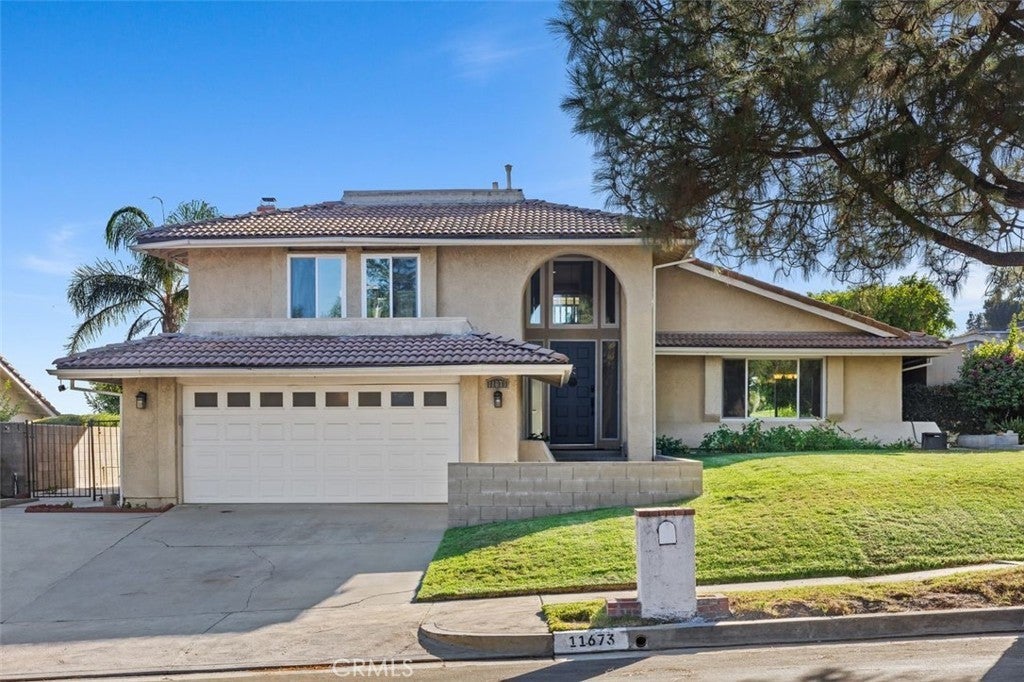 Photo of Listing #SR25194579