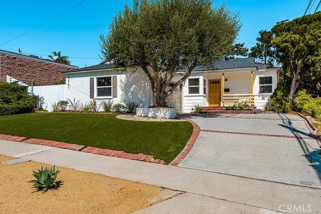 5421 Calle Mayor, Torrance.