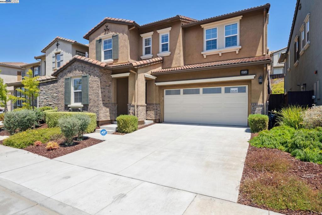 Photo of Listing #41110673