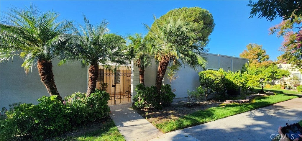 Photo of Listing #OC25200777