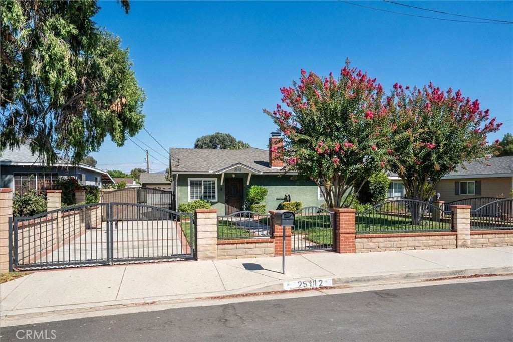 Photo of Listing #SR25200198