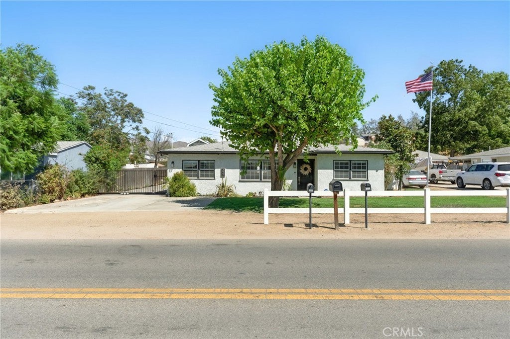 Photo of Listing #IV25201151