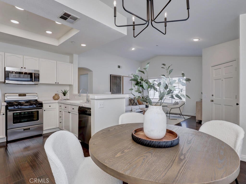 Photo of Listing #OC25195857