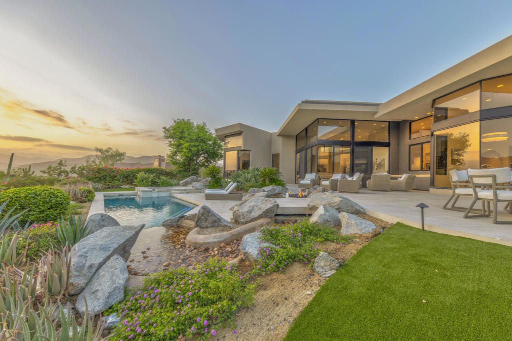 130 Wanish Place, Palm Desert