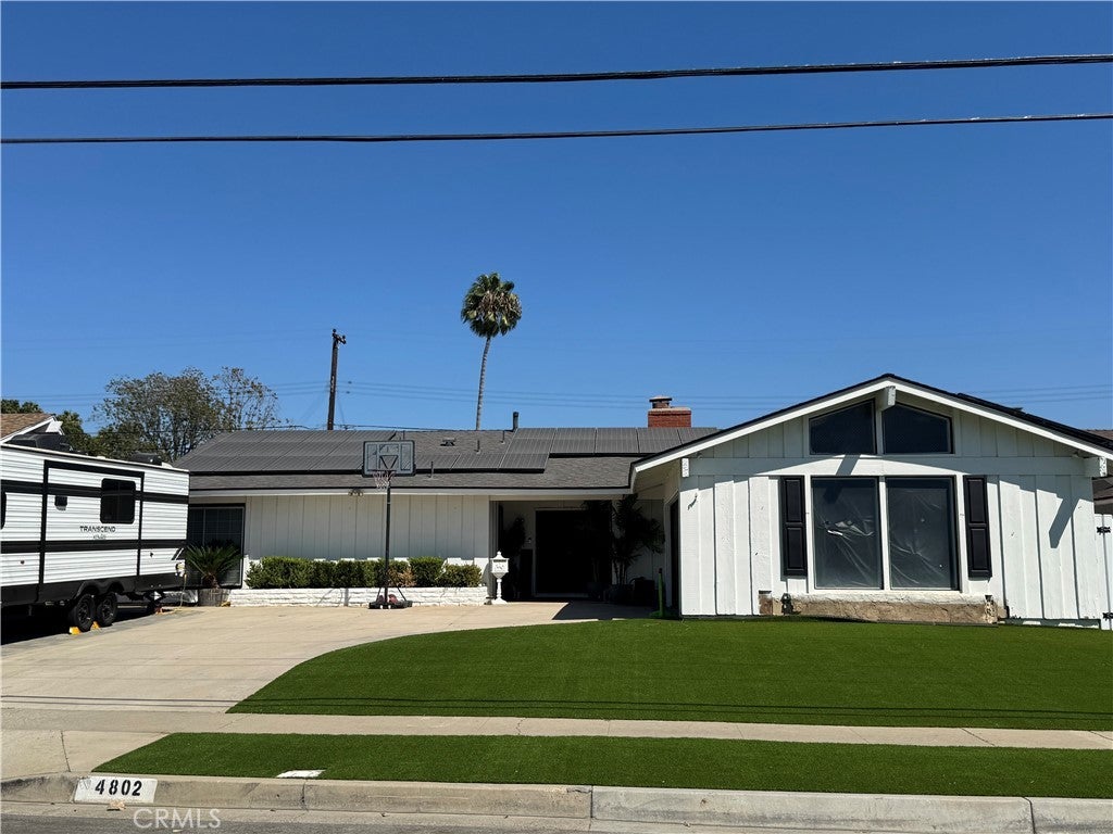 Photo of Listing #OC25200543