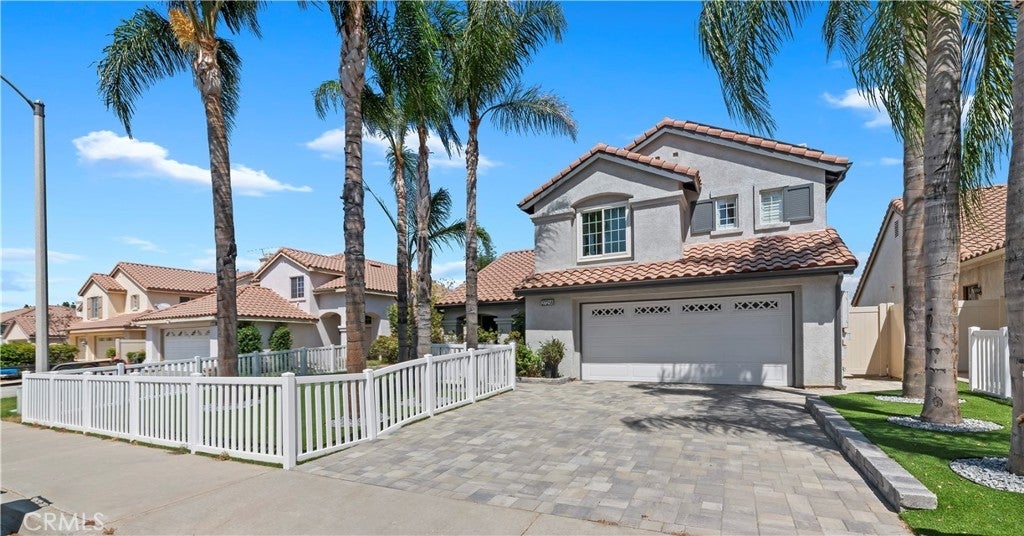 Photo of Listing #IV25201526