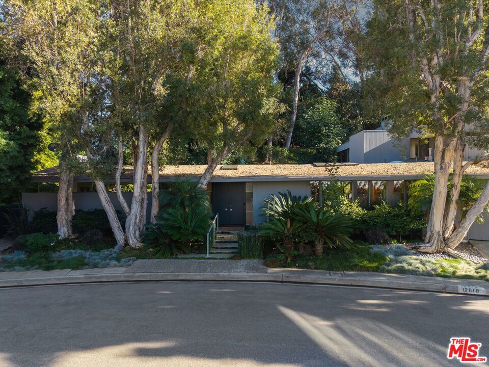 Photo of Listing #25588037