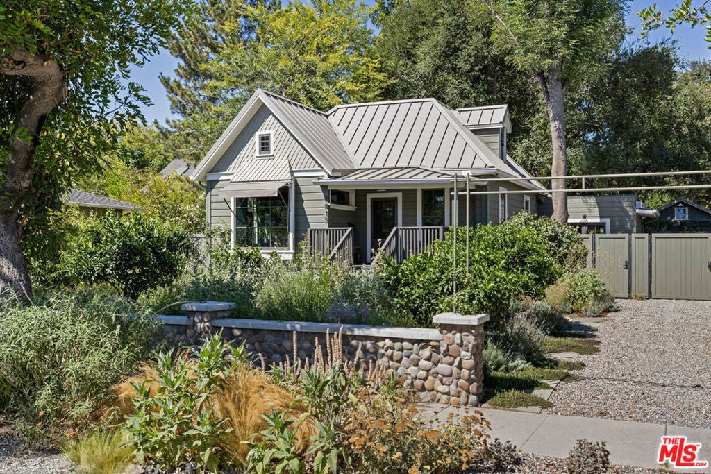 Photo of Listing #25583655