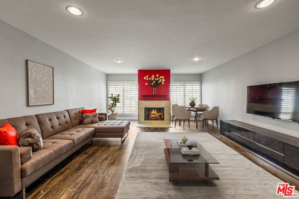 Photo of Listing #25588881