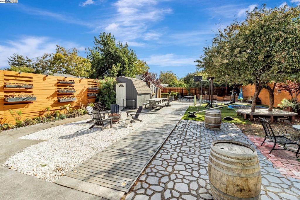 Photo of Listing #41110802