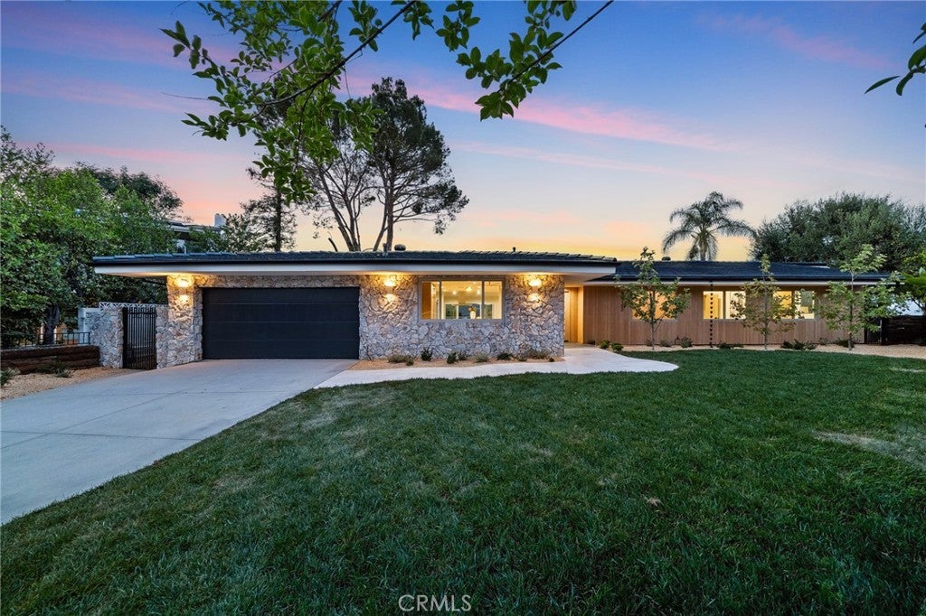 Photo of Listing #SR25202794