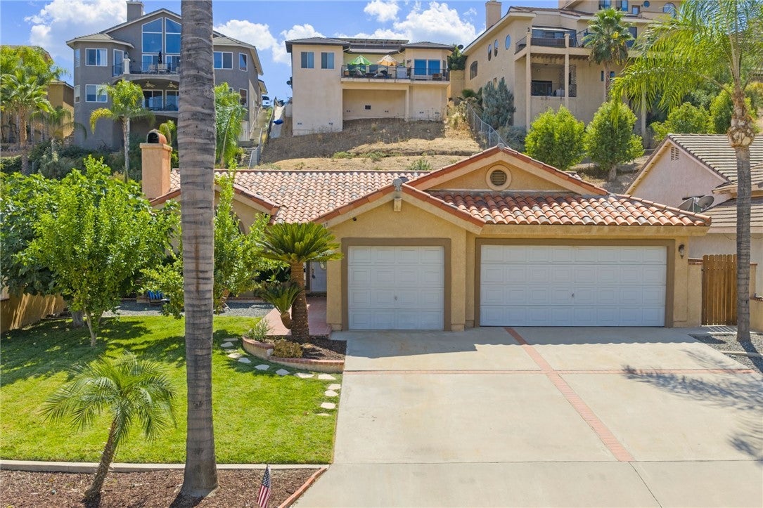 Photo of Listing #SW25202479