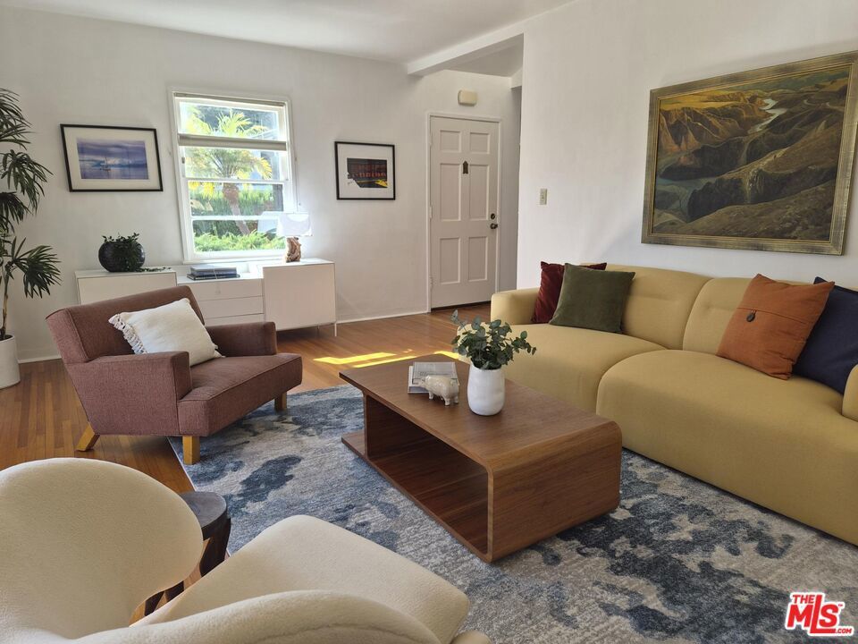 Photo of Listing #25588209