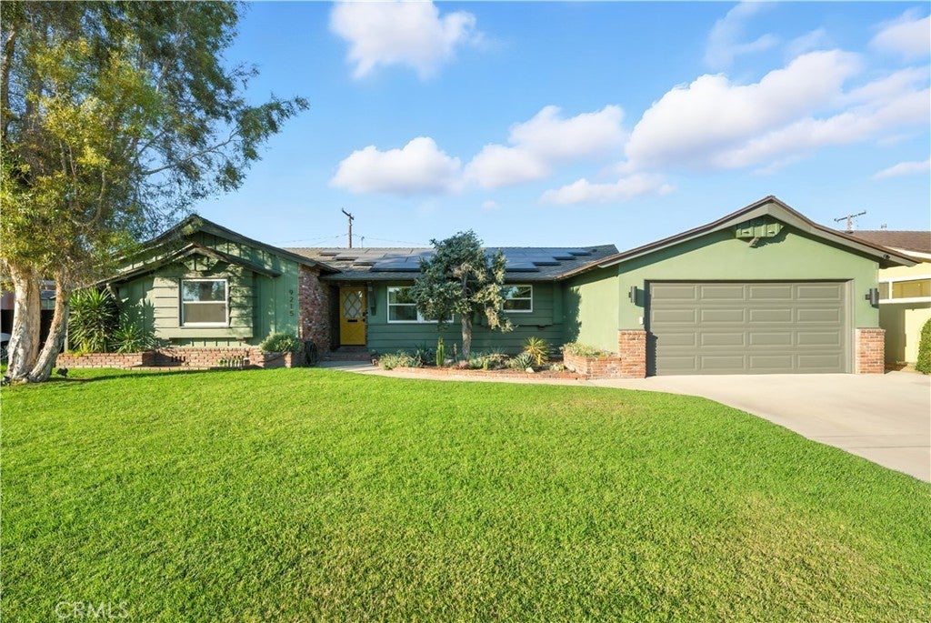 Photo of Listing #DW25203045