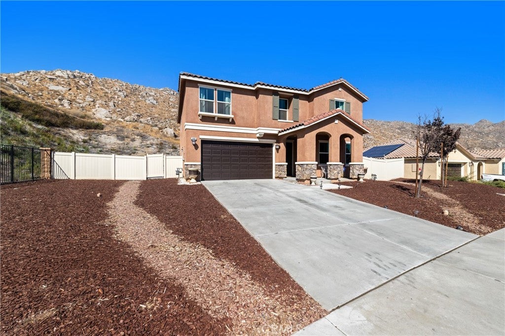 Photo of Listing #SW25202888