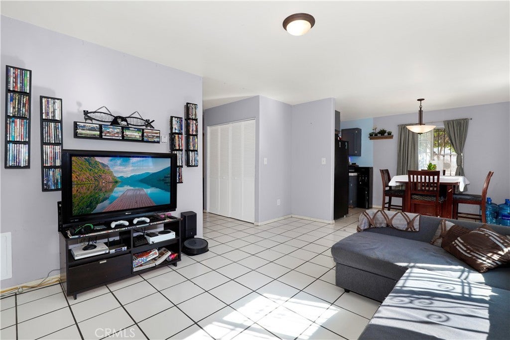 Photo of Listing #SB25202308