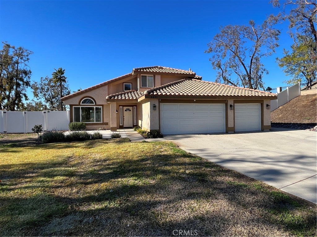 Photo of Listing #IV25207140