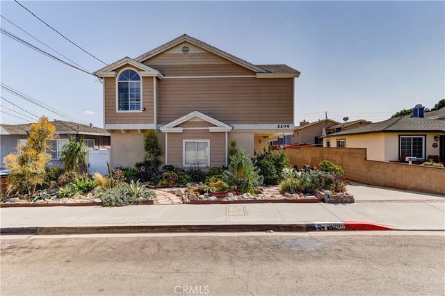 2206 Rockefeller Lane 2, Redondo Beach.