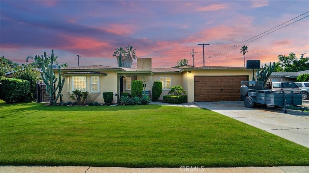 Photo of Listing #IV25208955