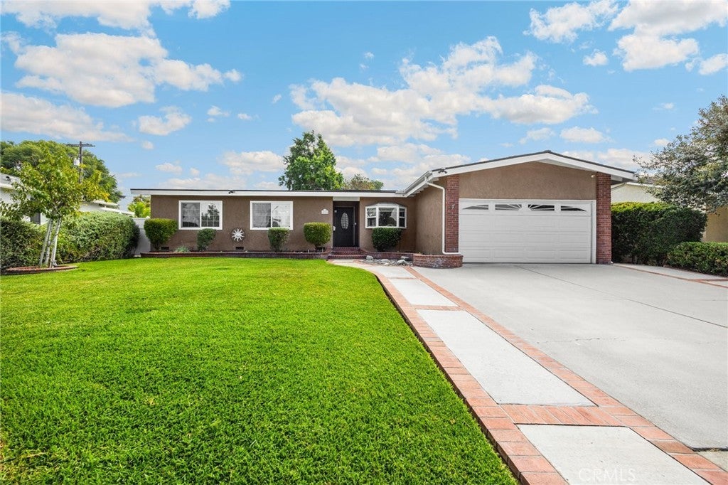 Photo of Listing #PW25196182