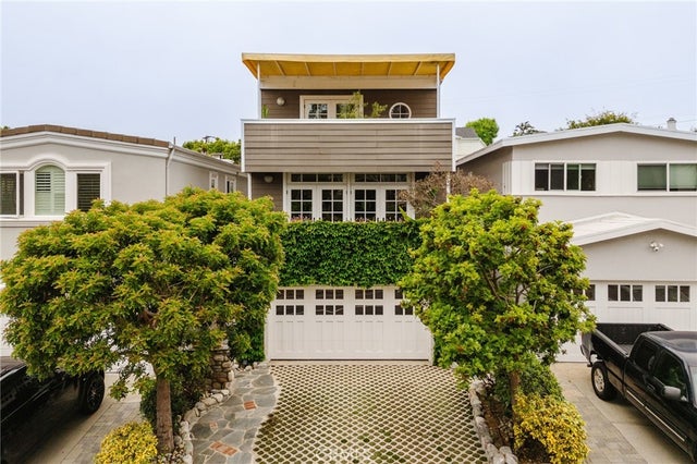 3213 N Valley Drive, Manhattan Beach.