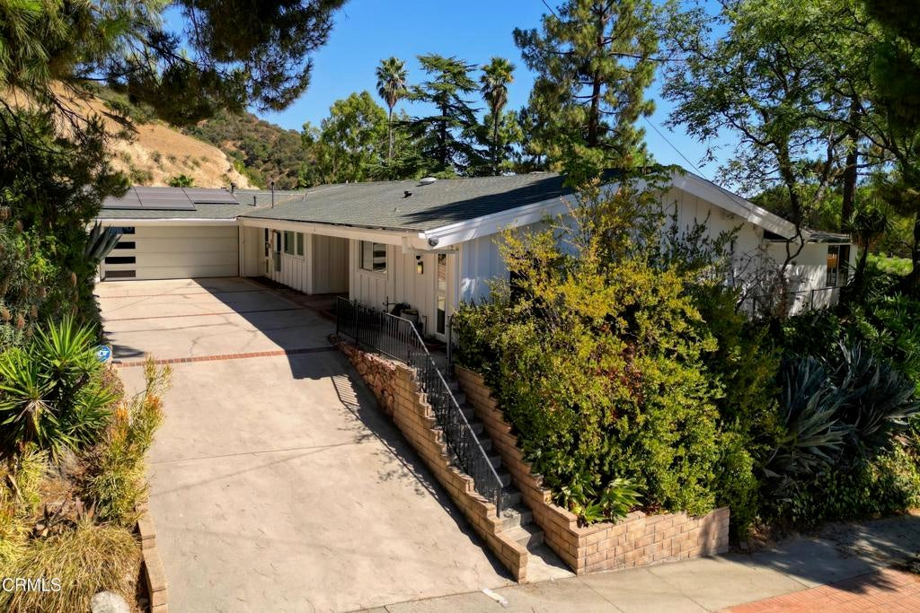 Photo of Listing #P1-24049