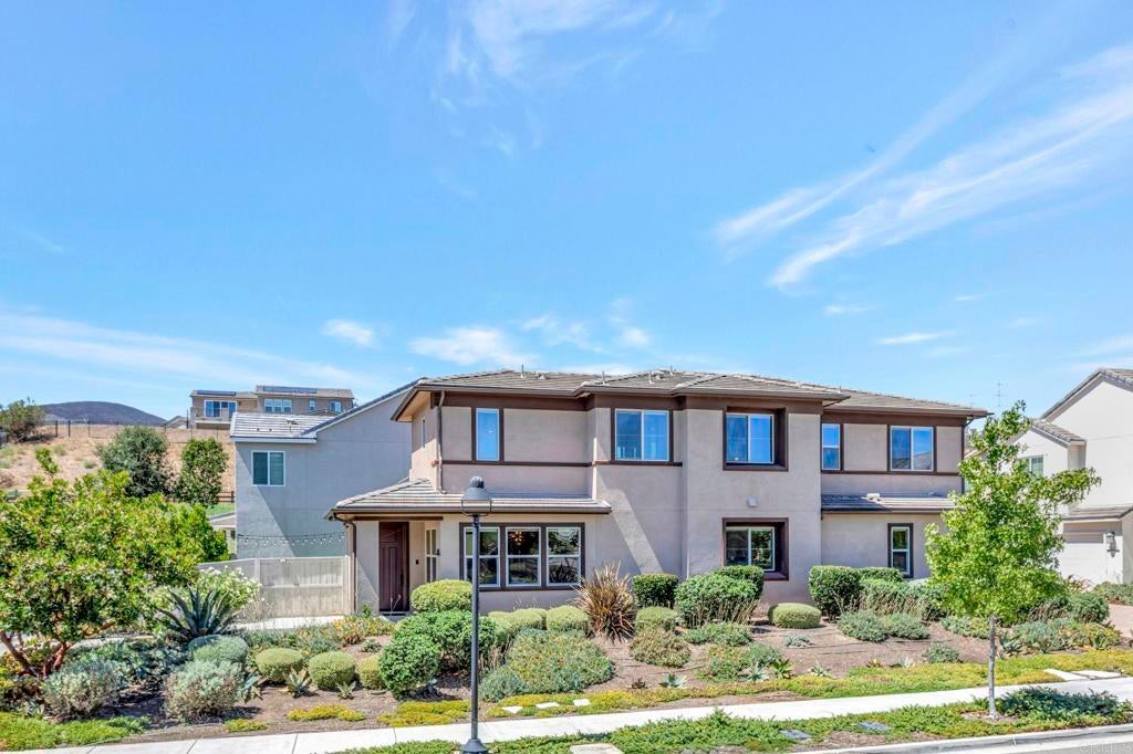 Photo of Listing #PTP2506918