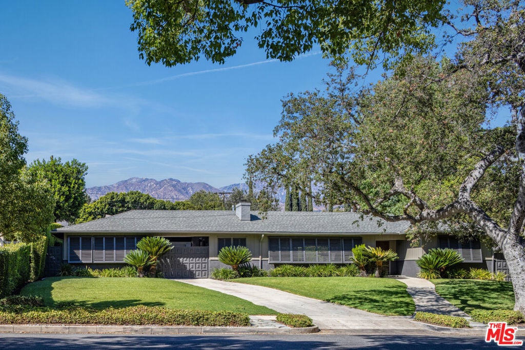 Photo of Listing #25590101