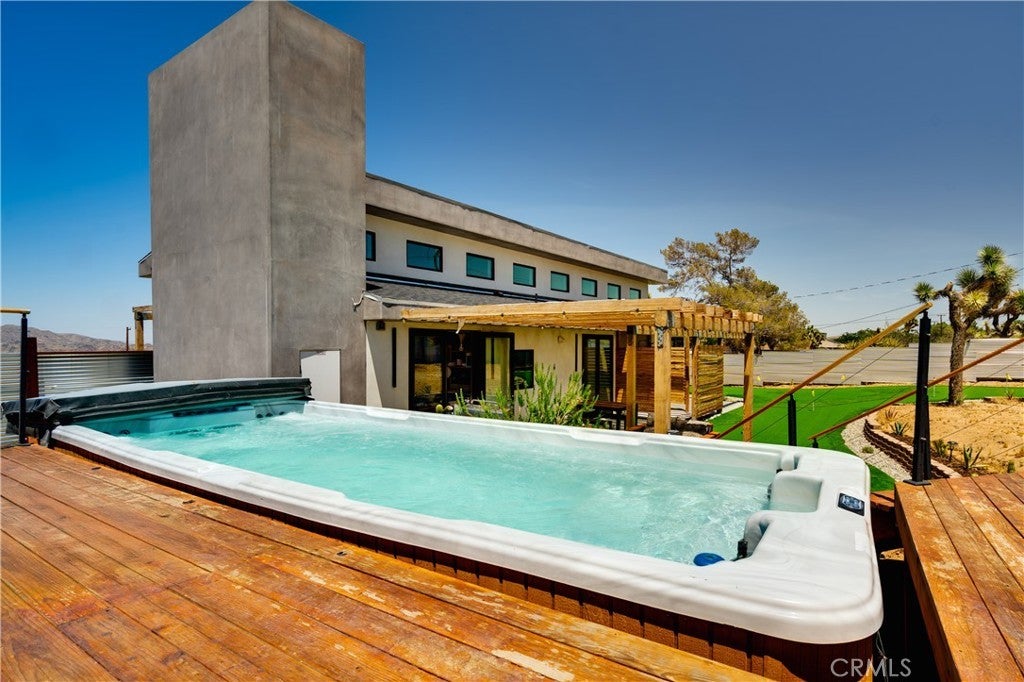 Photo of Listing #TR25214048