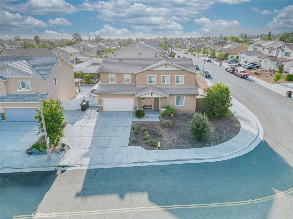 Photo of Listing #IV25214154