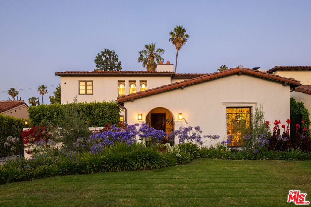 Photo of Listing #25589227