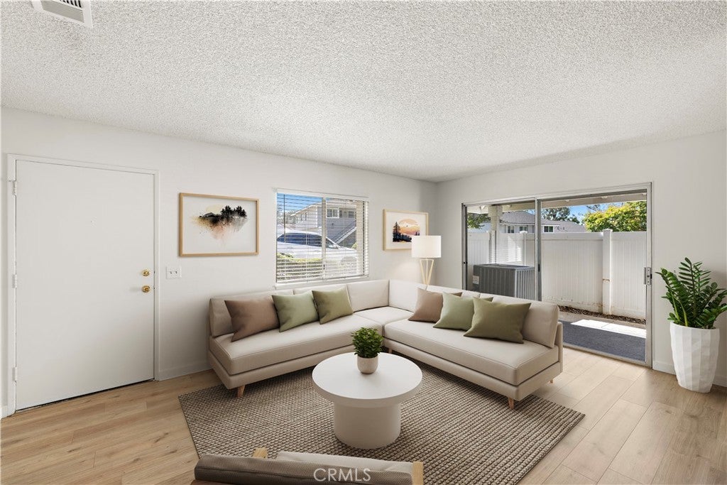 Photo of Listing #OC25207522