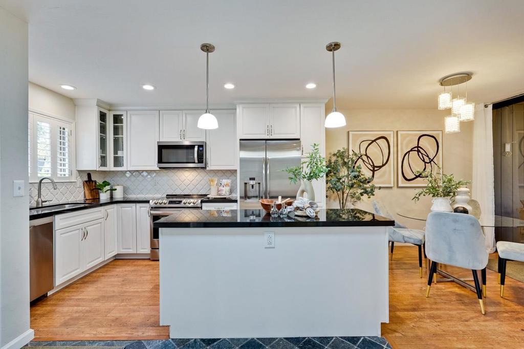 Photo of Listing #ML82021063